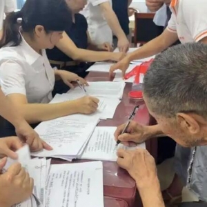 ��ǿh������(li��n)���Ї��ˉ۾���(zh��n)����(w��)��ͨ���������o(h��)�����U���r�����һ���