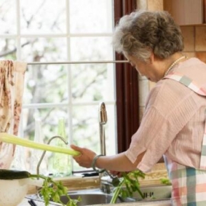 �ֹ�(ji��)�T�������骚(d��)����Ů߀�ǰ��Y���ڣ���ΰ��Ÿ�ĸ���B(y��ng)�φ��}�����аl��